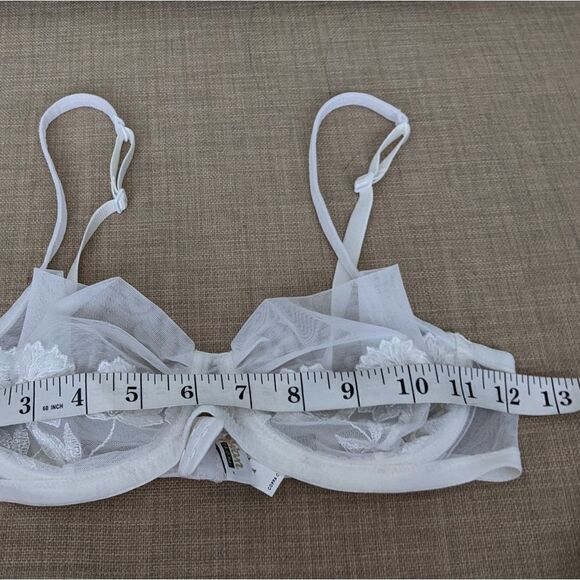 SWAN original Italian white lace bra wedding bra B037 - Picture 8 of 8